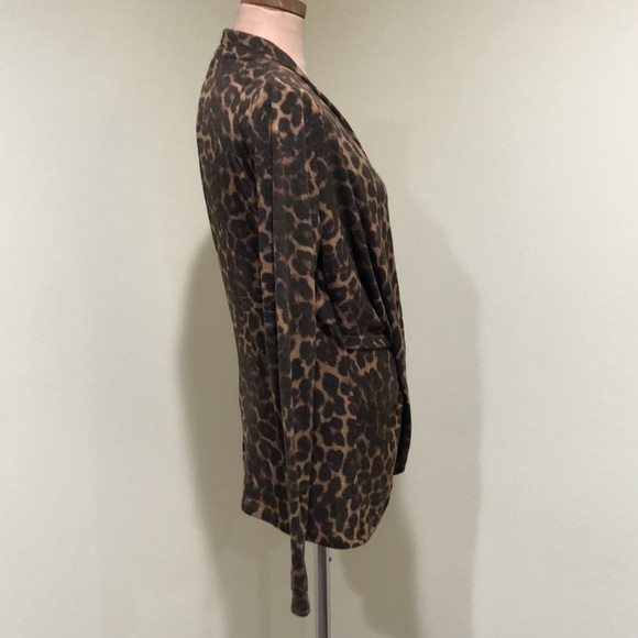 1.State Knit Top Size Medium Brown Leopard Print Twist Wrapped Front - Picture 3 of 10